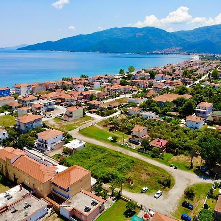 Atlantis Apartments Nea Vrasna Exterior foto